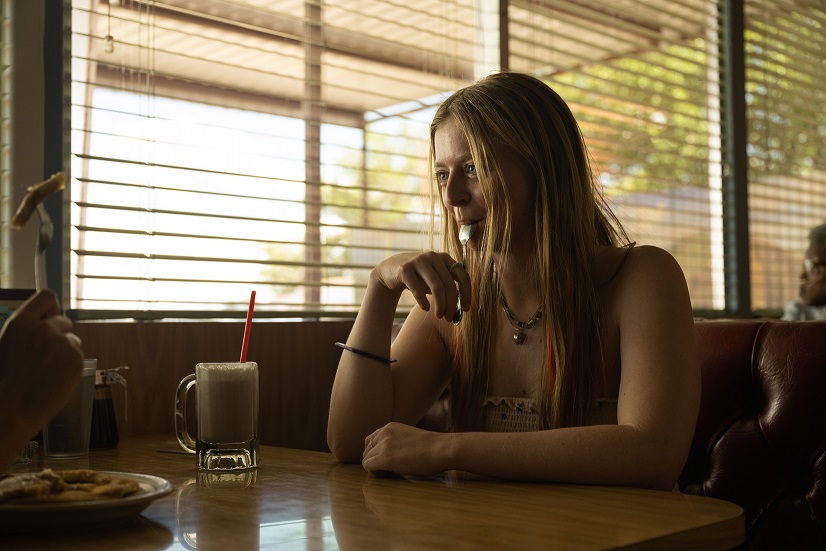 A24最新作「愛はステロイド」 クイア・ロマンス、クライム・サスペンス、ボディ・ホラーが融合したハードでシュールな異色作