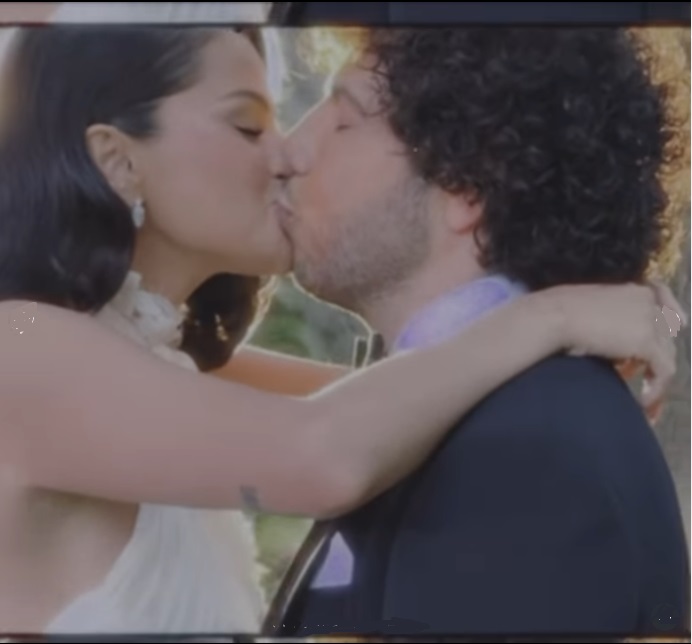  セレーナ・ゴメス、ベニー・ブランコと結婚　豪華スターが結婚式に出席