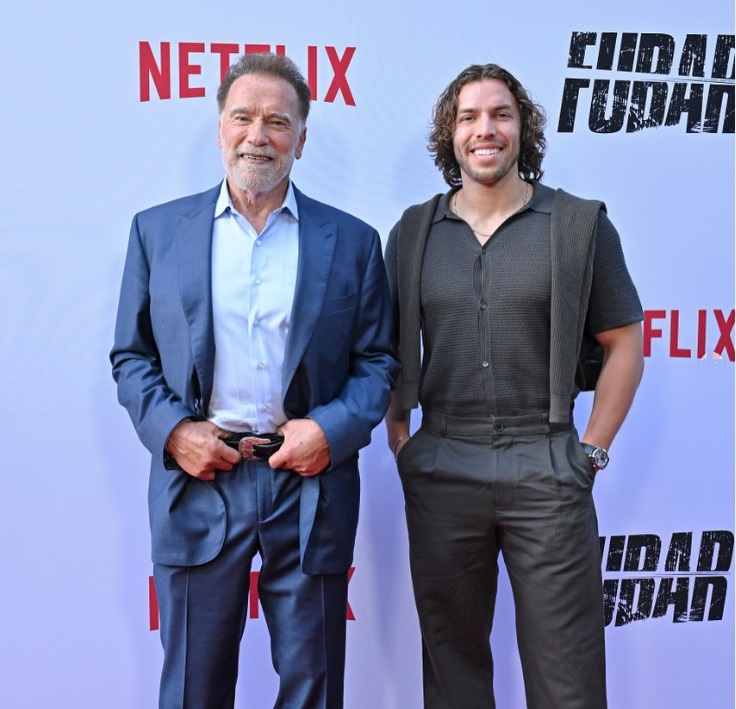 アーノルド・シュワルツェネッガーの息子ジョセフ・バエナ ボディビル大会で優勝