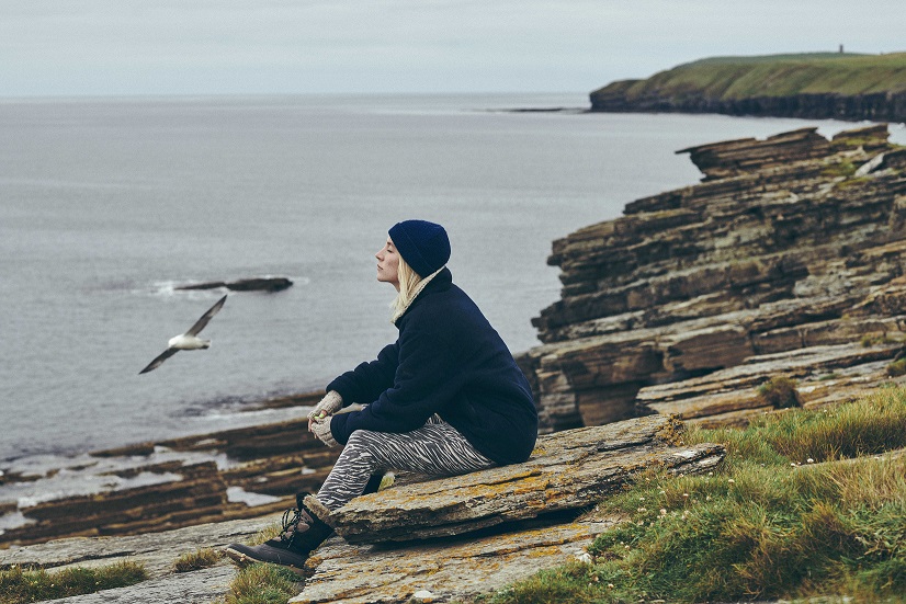 「おくびょう鳥が歌うほうへ」シアーシャ・ローナン、依存症との壮絶な闘いと回復を入魂の熱演