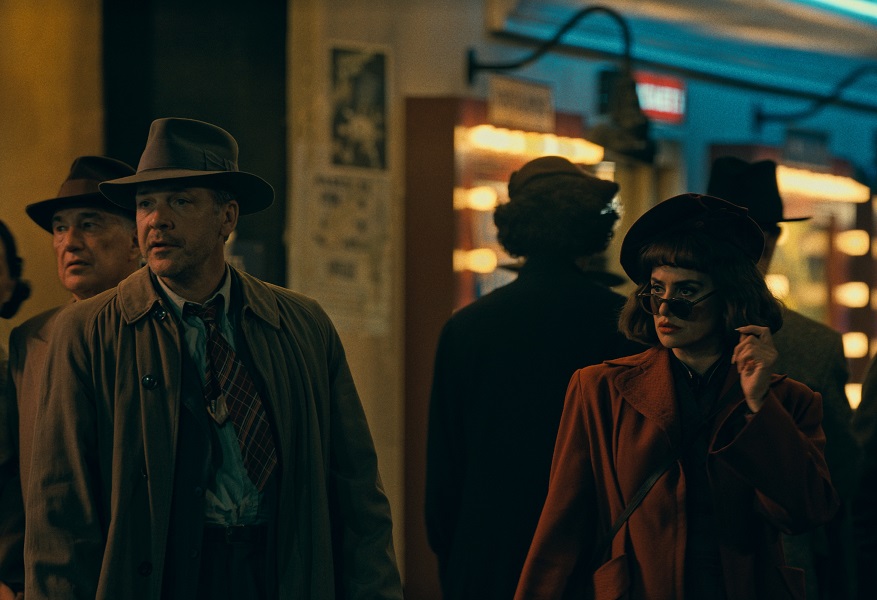 「ザ・ブライド！」フランケンシュタインと花嫁の愛と破壊のハネムーン逃避行
　