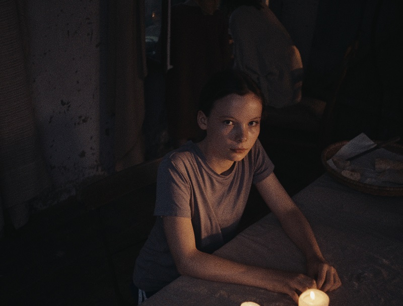 映画「落下音」4つの異なる時代を生きる4人の少女たちが、同じ土地で体験する不可解な出来事 アカデミー賞ドイツ代表、カンヌ審査員賞受賞