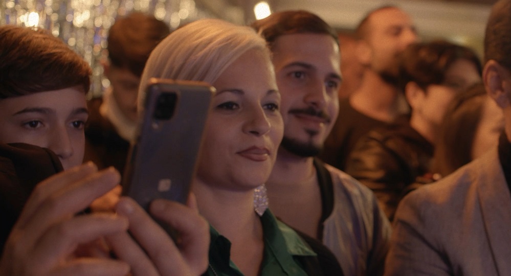 「ヴィットリア 抱きしめて」 イタリア・ナポリを舞台に養子縁組に挑む一家を描く“実話”