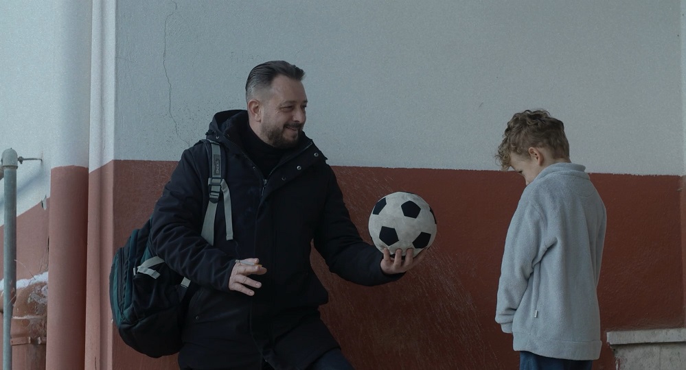 「ヴィットリア 抱きしめて」 イタリア・ナポリを舞台に養子縁組に挑む一家を描く“実話”